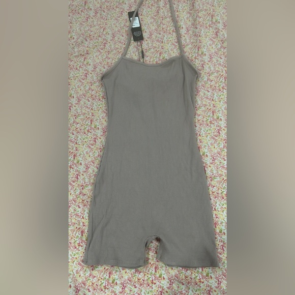 Sand romper - Picture 2 of 2